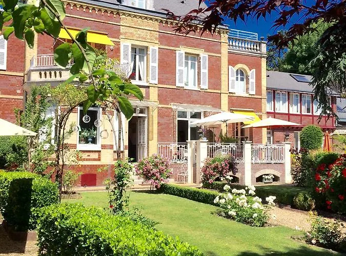 La Gloriette Bed & Breakfast 4*