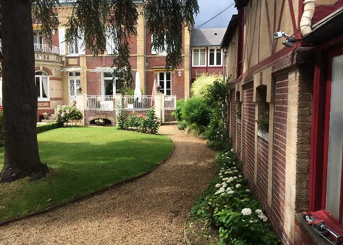 La Gloriette Bed & Breakfast 4*